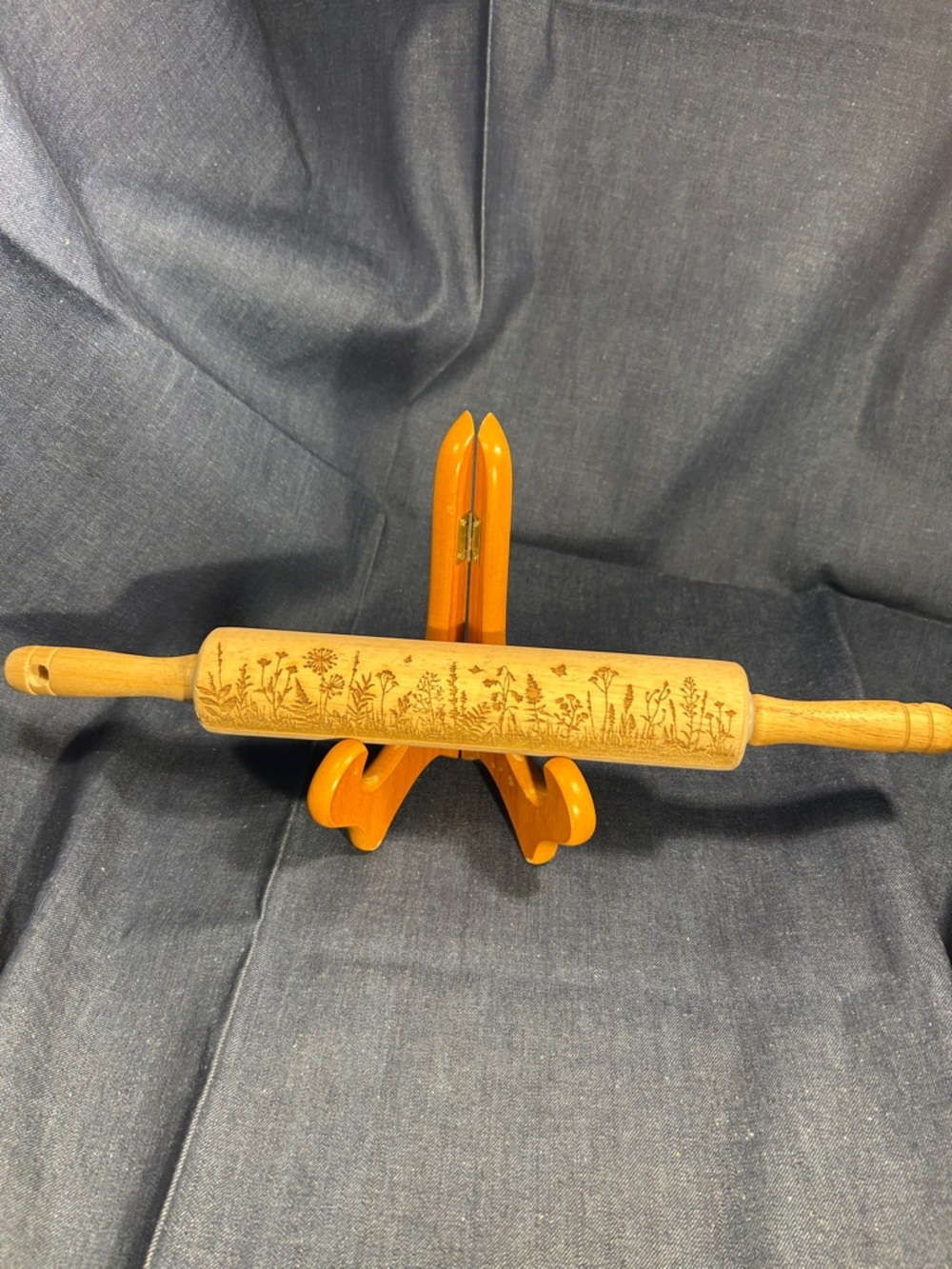 Laser engraved rolling pin wild flowers